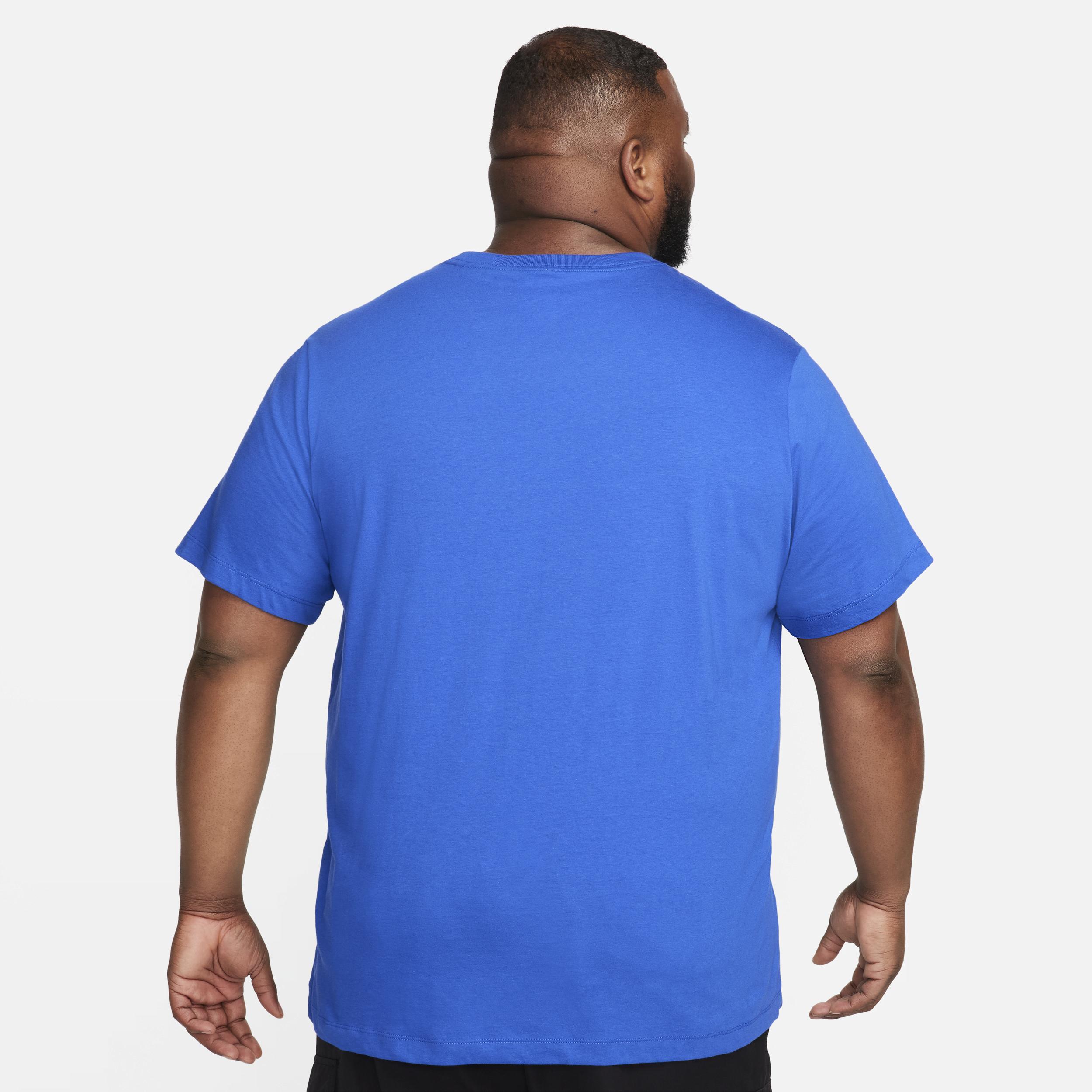 Nike Sportswear Club T-Shirt Product Image