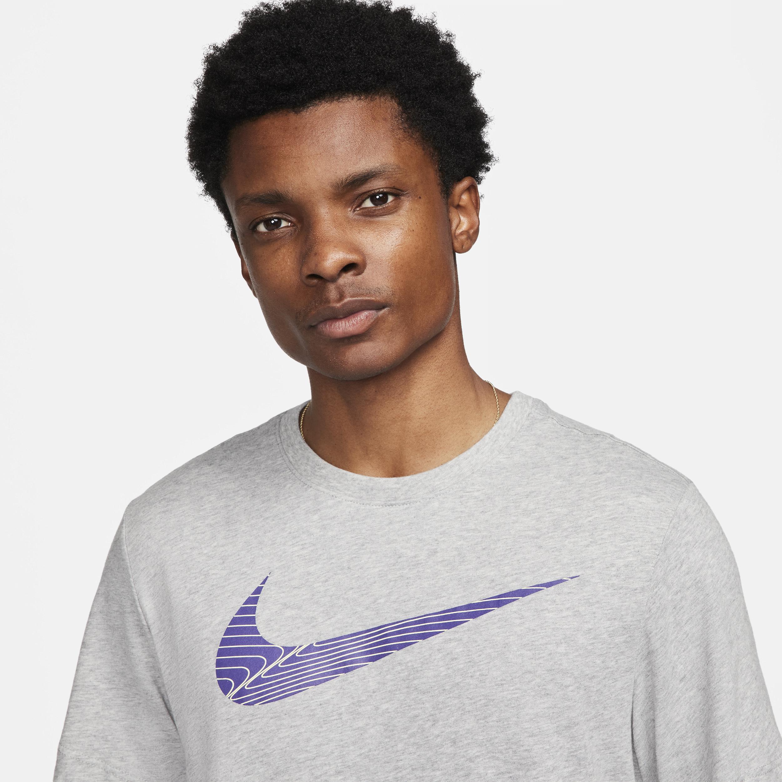 Nike Men's Dri-FIT Fitness T-Shirt Product Image