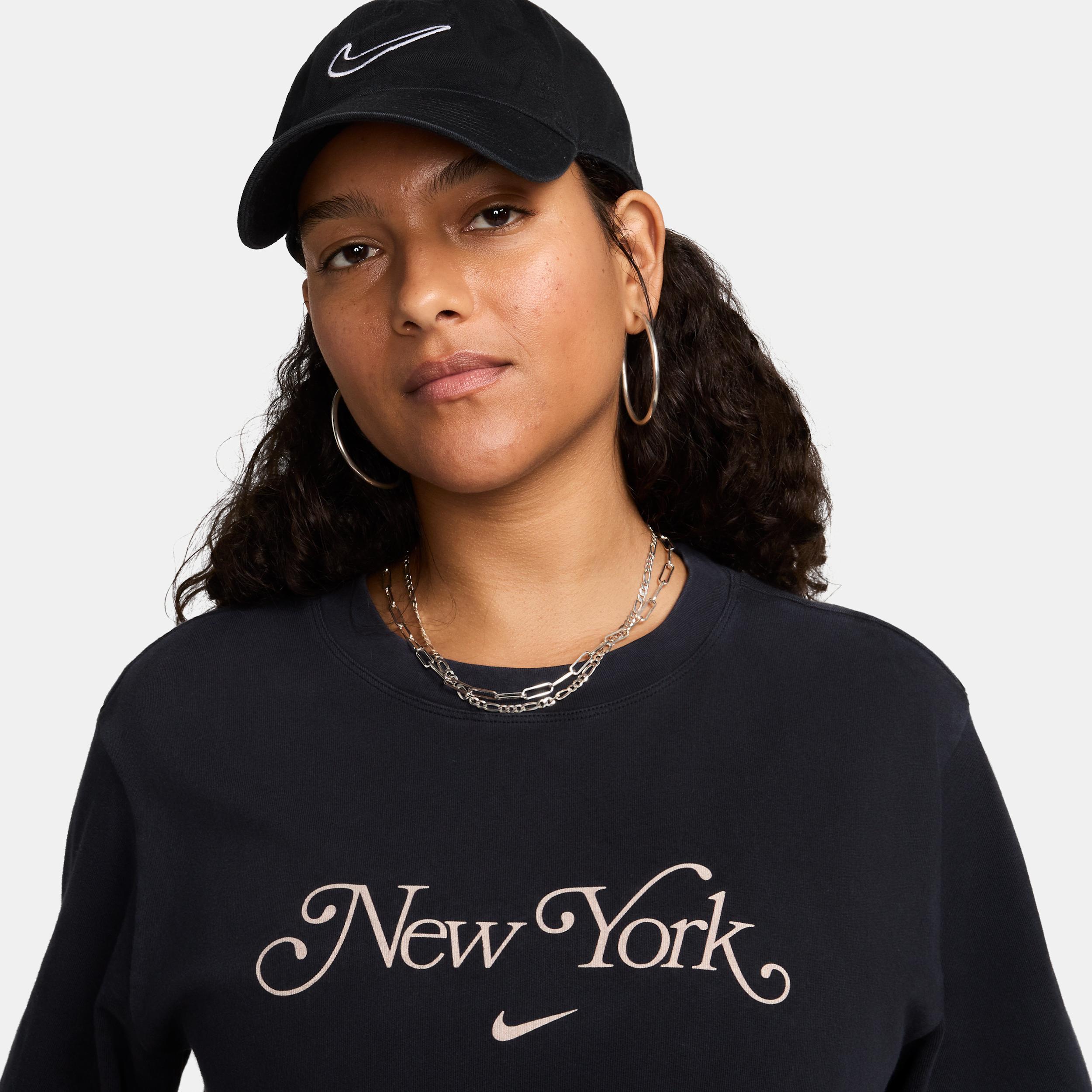 Nike Sportswear Essential Women's T-Shirt Product Image