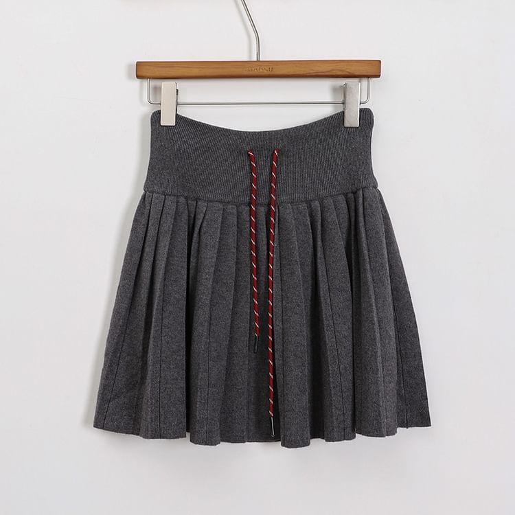 Drawstring Waist Mini Pleated Skirt Product Image