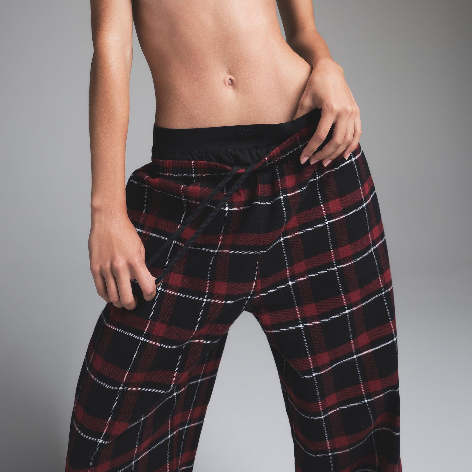 OUTDOOR FLANNEL OVERSIZED DOUBLE WAISTBAND PANT | MERLOT PLAID Product Image