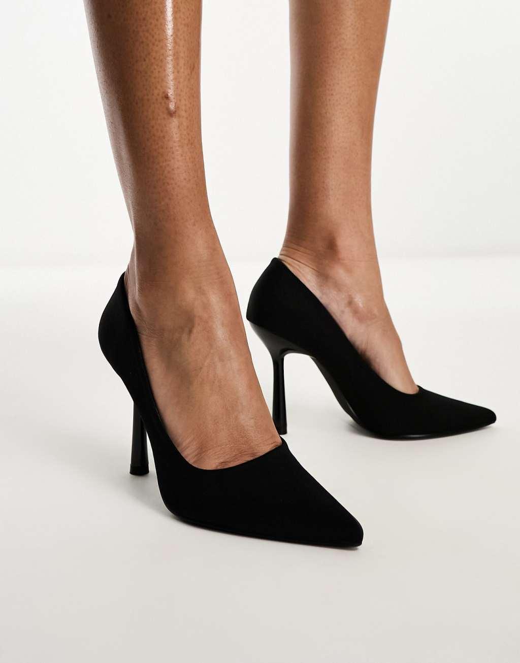 Glamorous pointed high heeled pumps in black Product Image