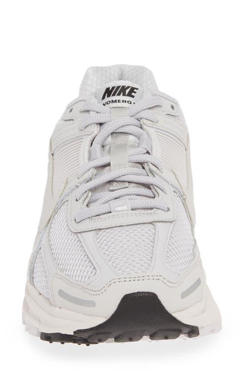 Zoom Vomero 5 Sp Sneaker In White Product Image