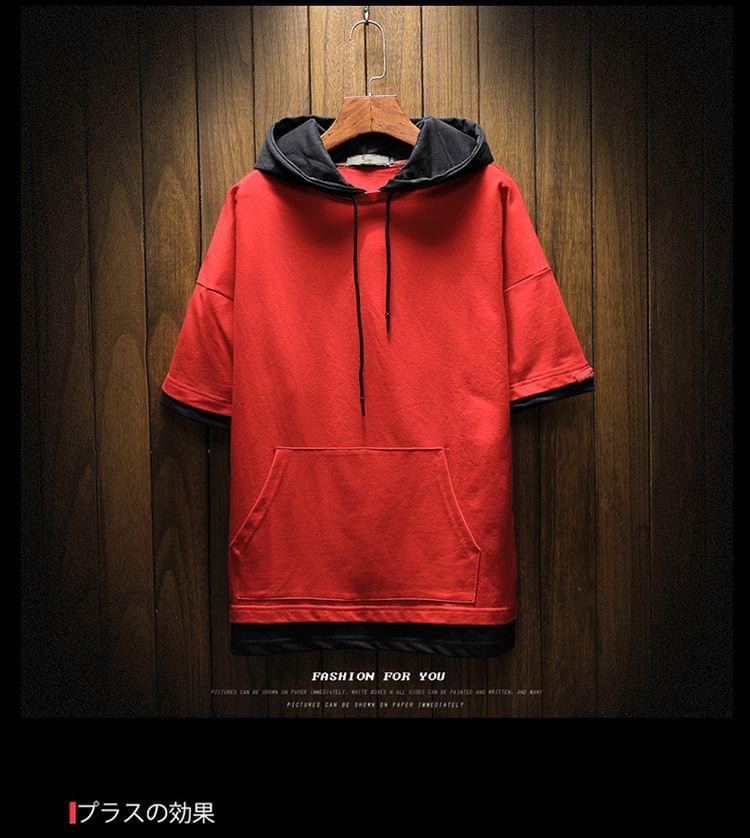 Short-Sleeve Two-Tone Hooded T-Shirt Product Image