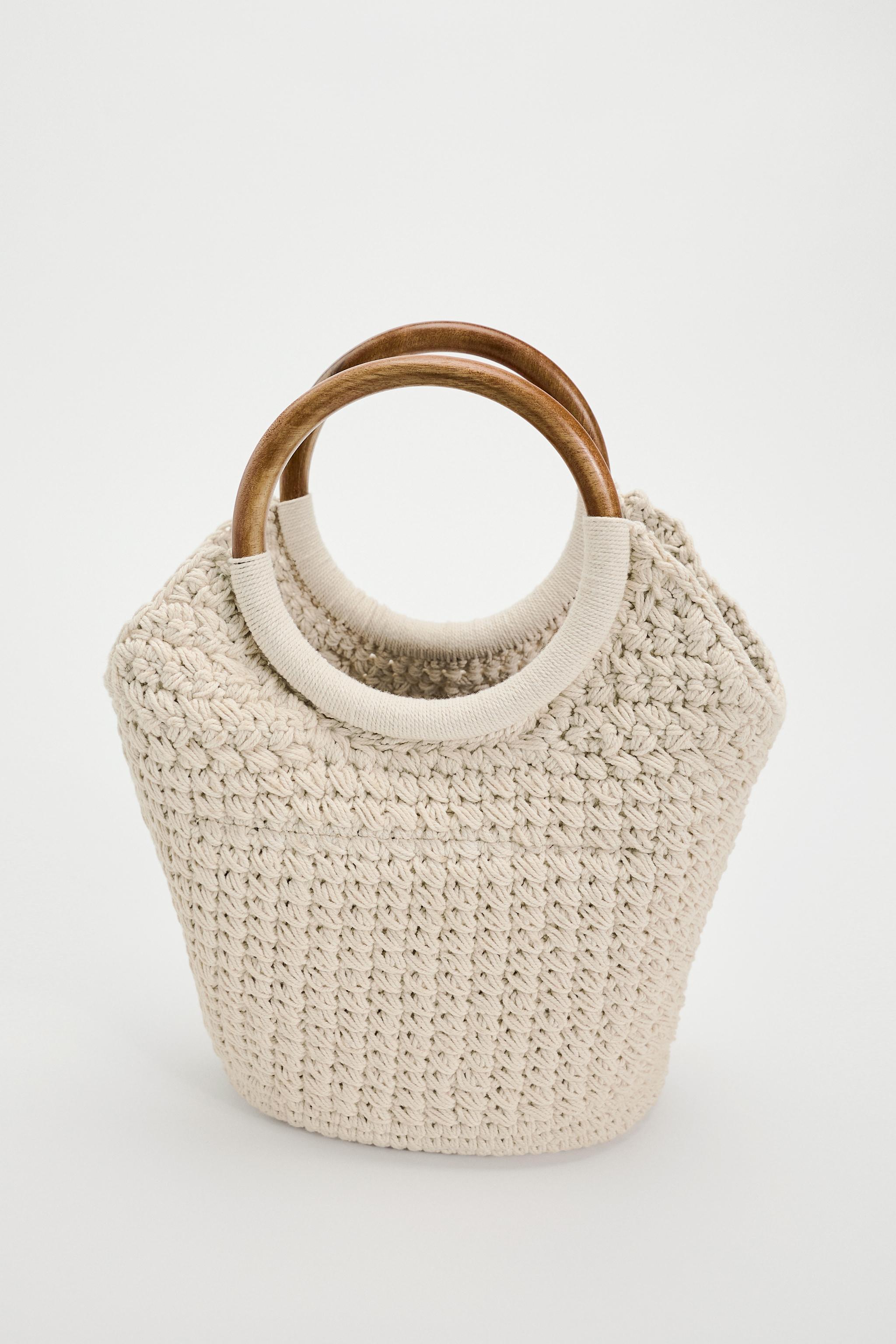 MACRAMÉ BUCKET BAG Product Image