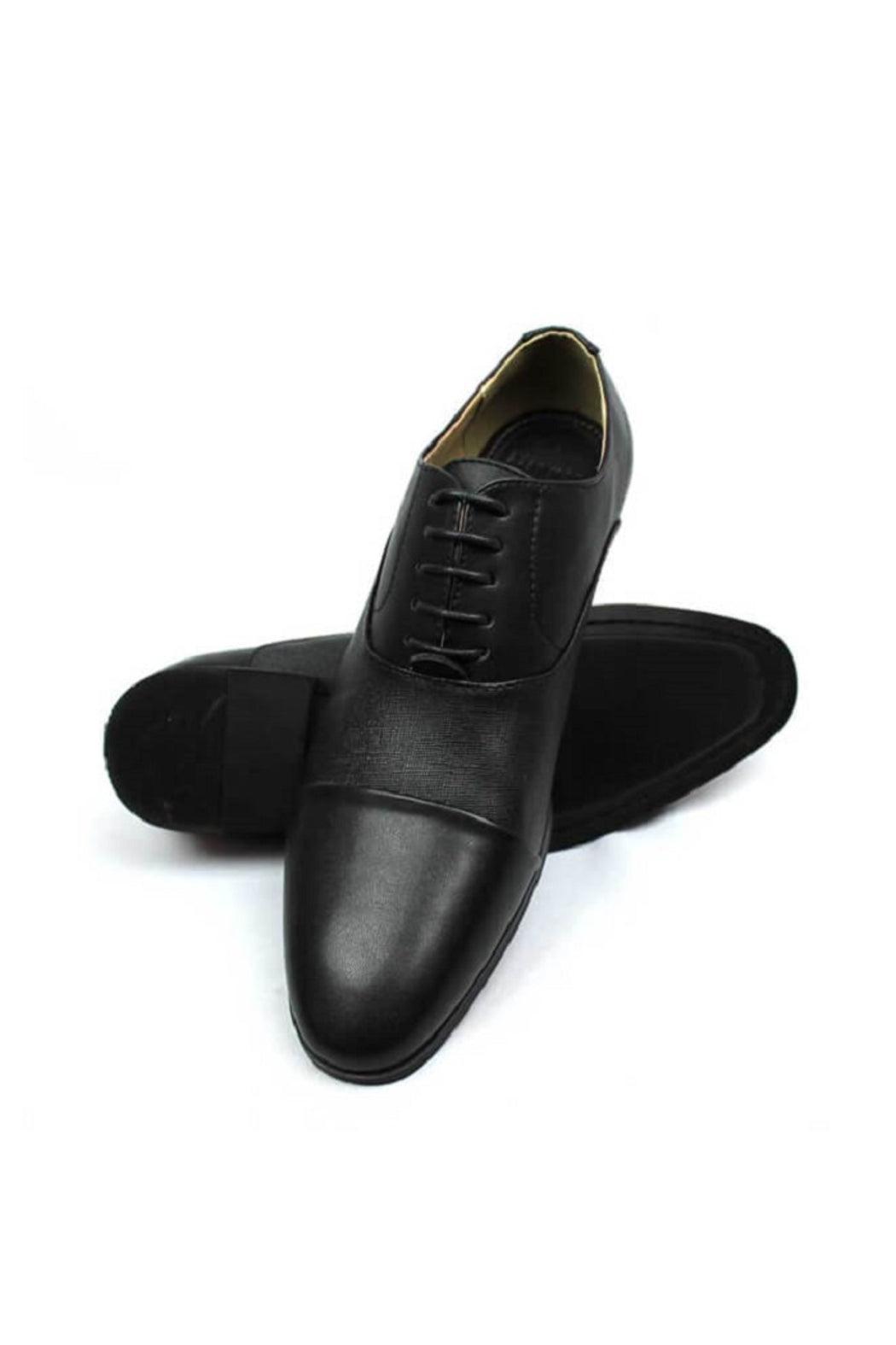 Black Two Tone Cap Toe Dress Shoes Male Product Image