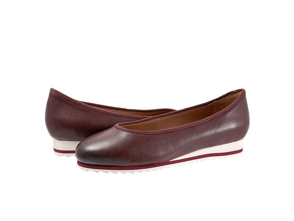 Trotters Isla Women's Shoes Product Image