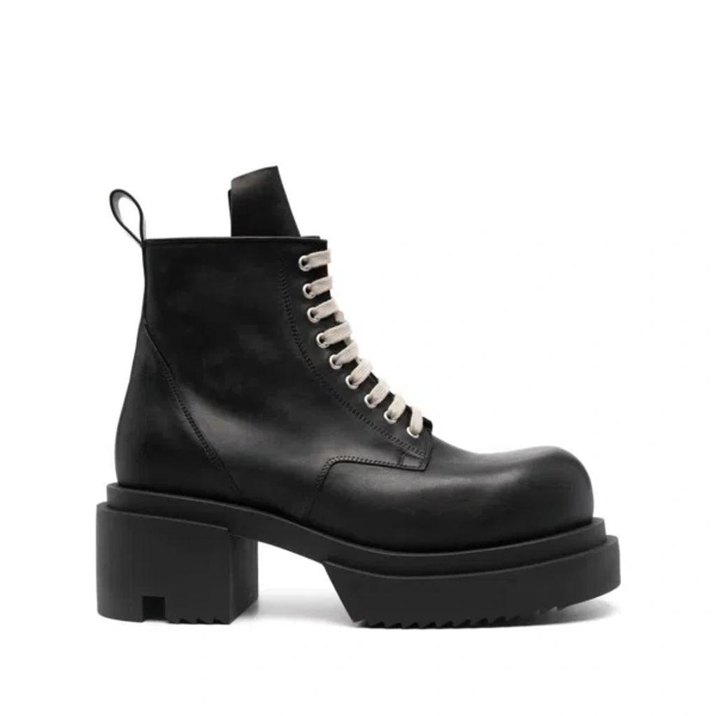 Shoes In Black Product Image