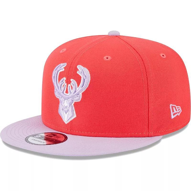 Mens New Era Red Milwaukee Bucks 2-Tone Color Pack 9FIFTY Snapback Hat - Red Product Image