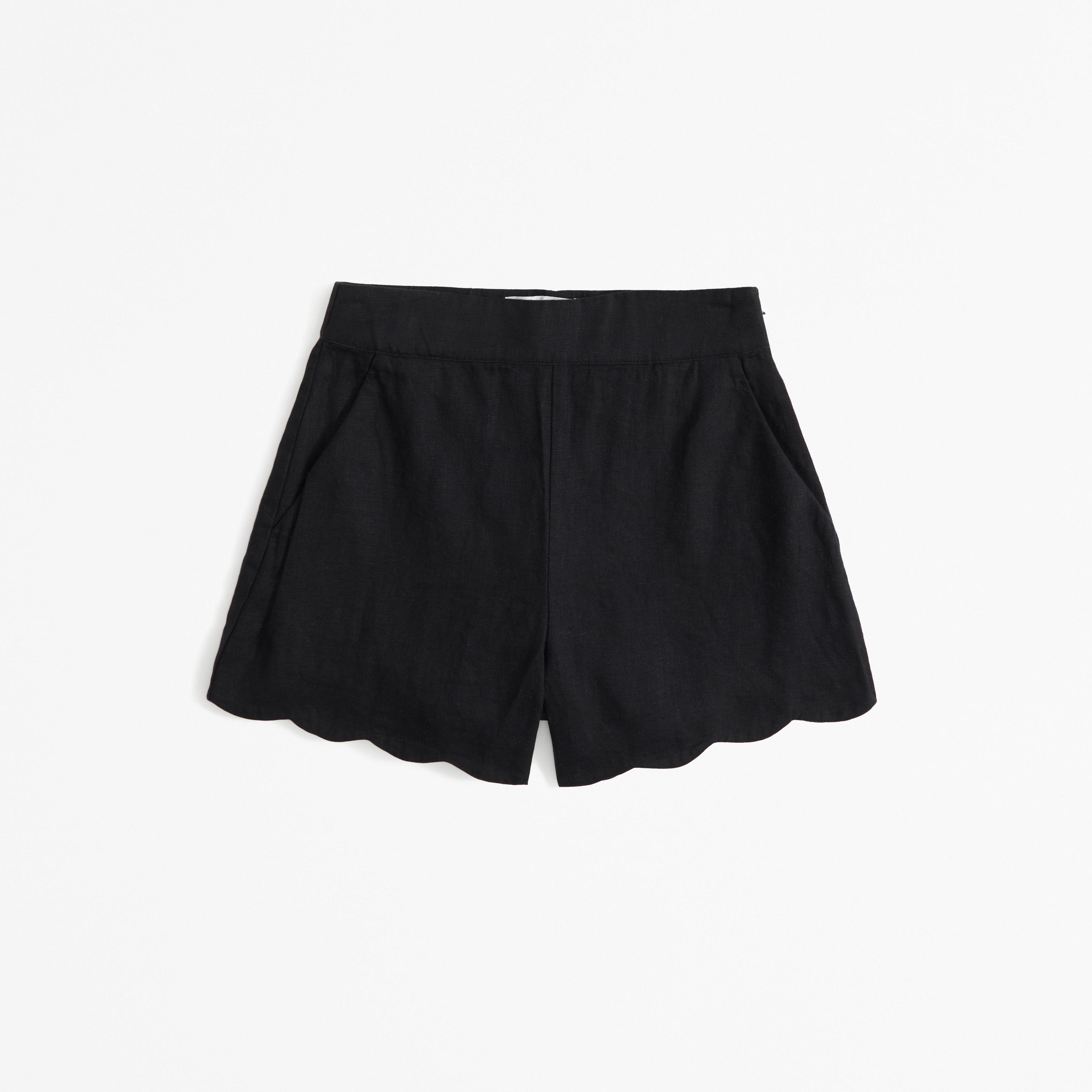 Premium Linen Scallop-Hem Tailored Short Product Image