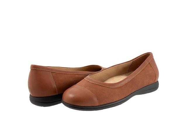 Trotters Delmara (Luggage Nubuck) Women's Flat Shoes Product Image