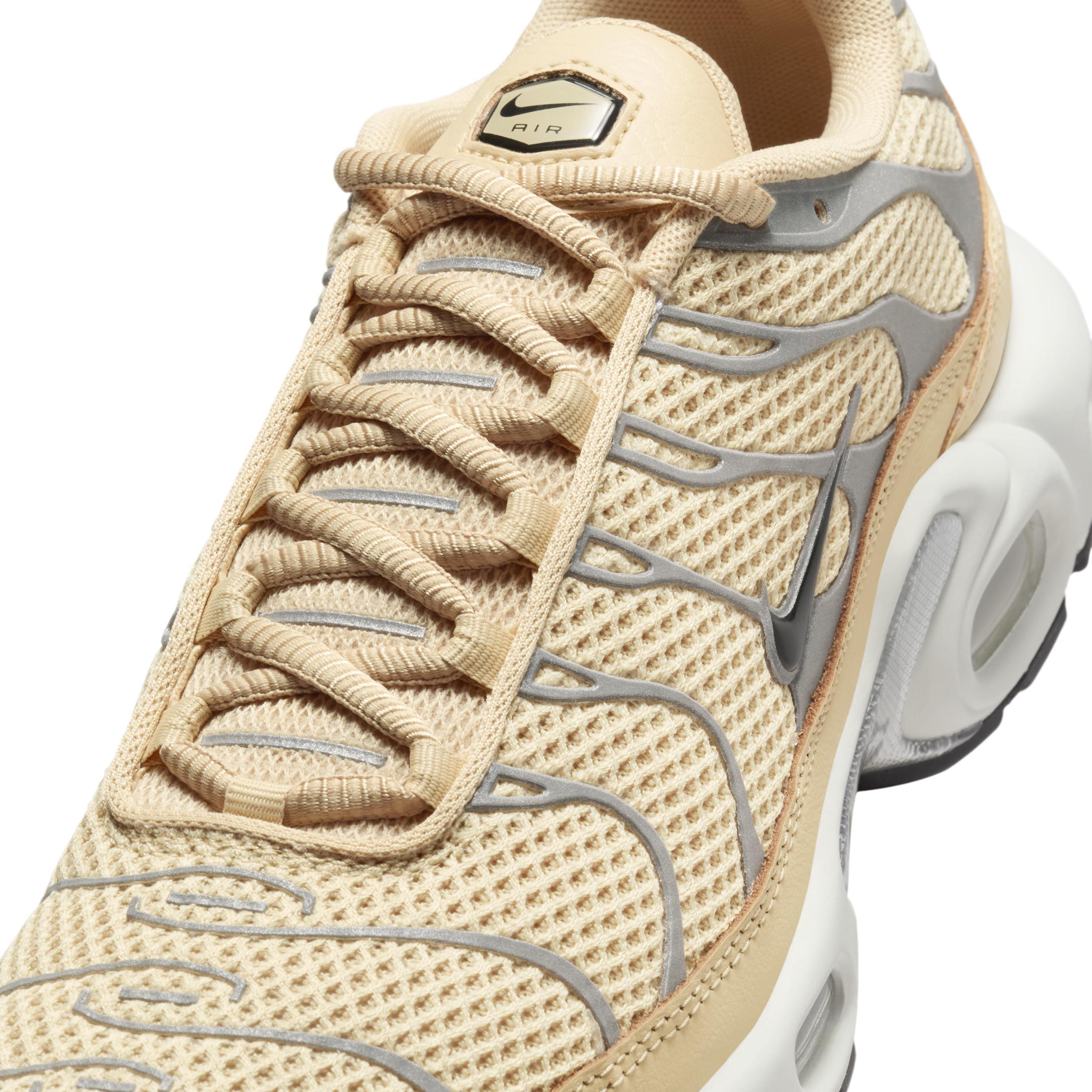 Nike Women's Air Max Plus Shoes Product Image