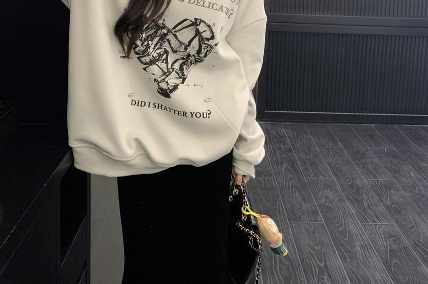 Round Neck Heart Print Oversized Sweatshirt Product Image