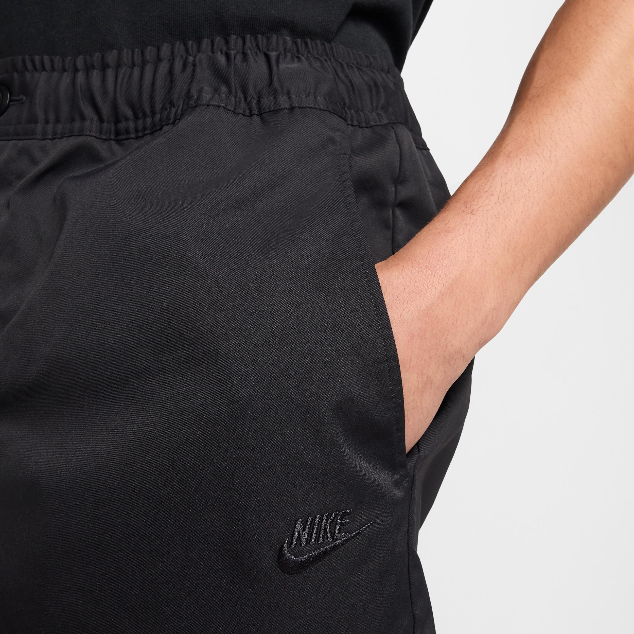 Nike Club Men's Woven Tapered Pants Product Image