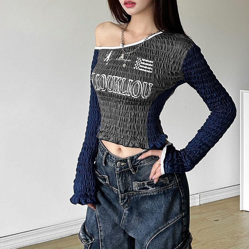 Long-Sleeve One-Shoulder Lettering Ruched Cropped T-Shirt Product Image