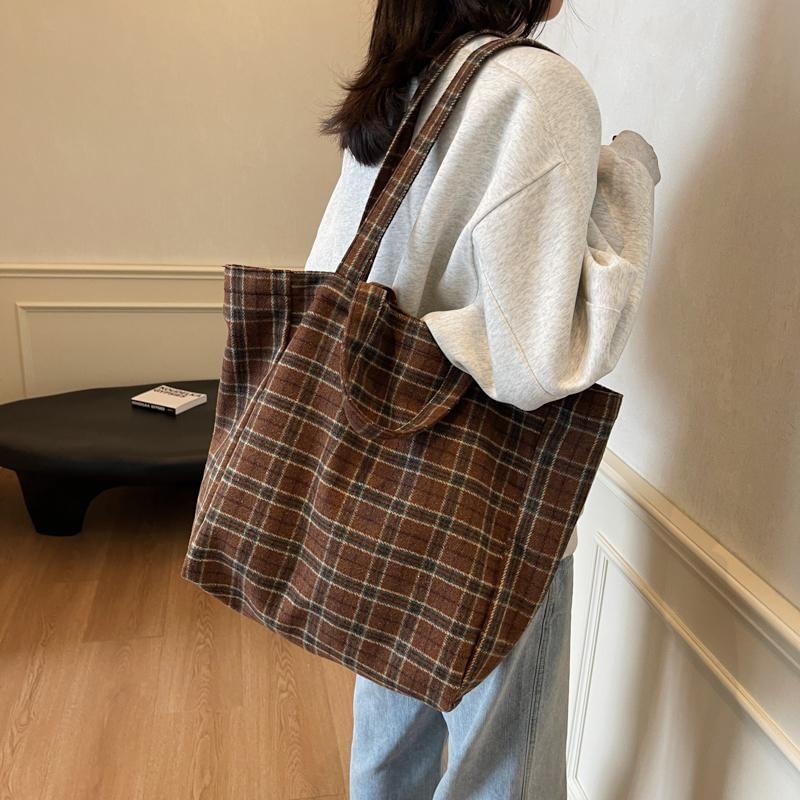 Plaid Tote Bag Product Image