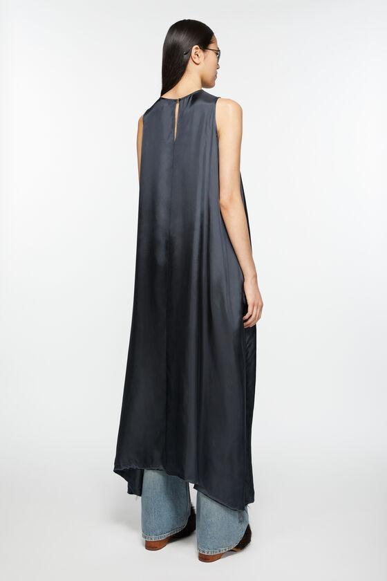 Sleeveless dress Product Image