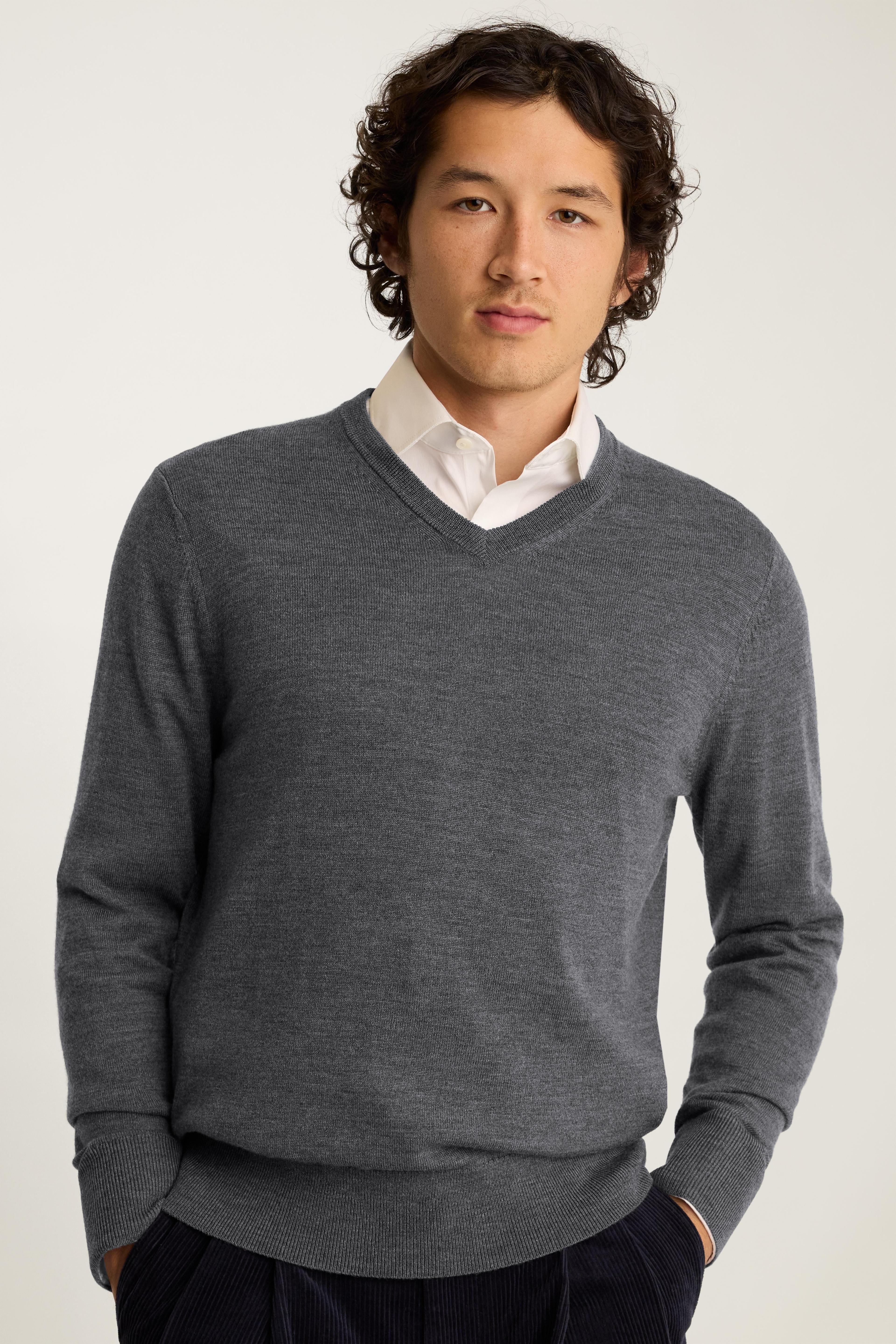 Washable Merino V-Neck Sweater Product Image