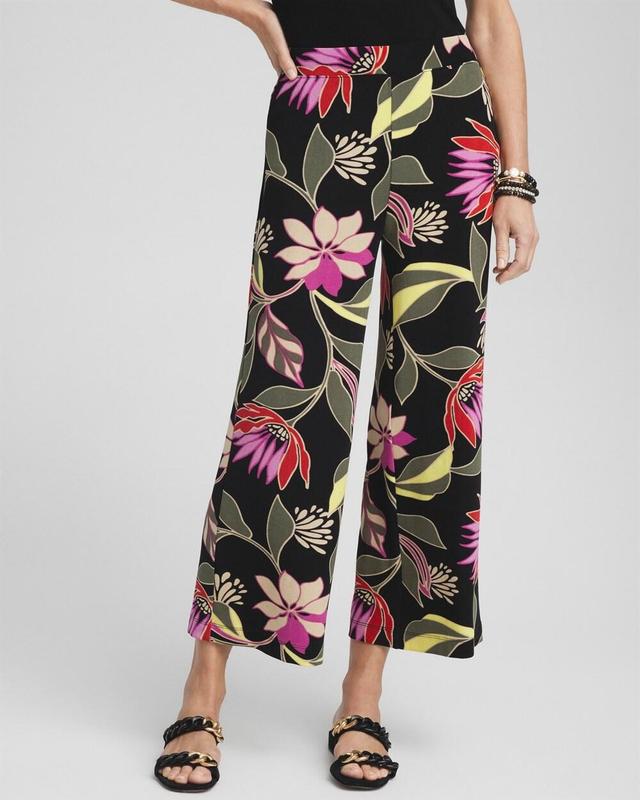 Women's Travelers Floral Crops Product Image