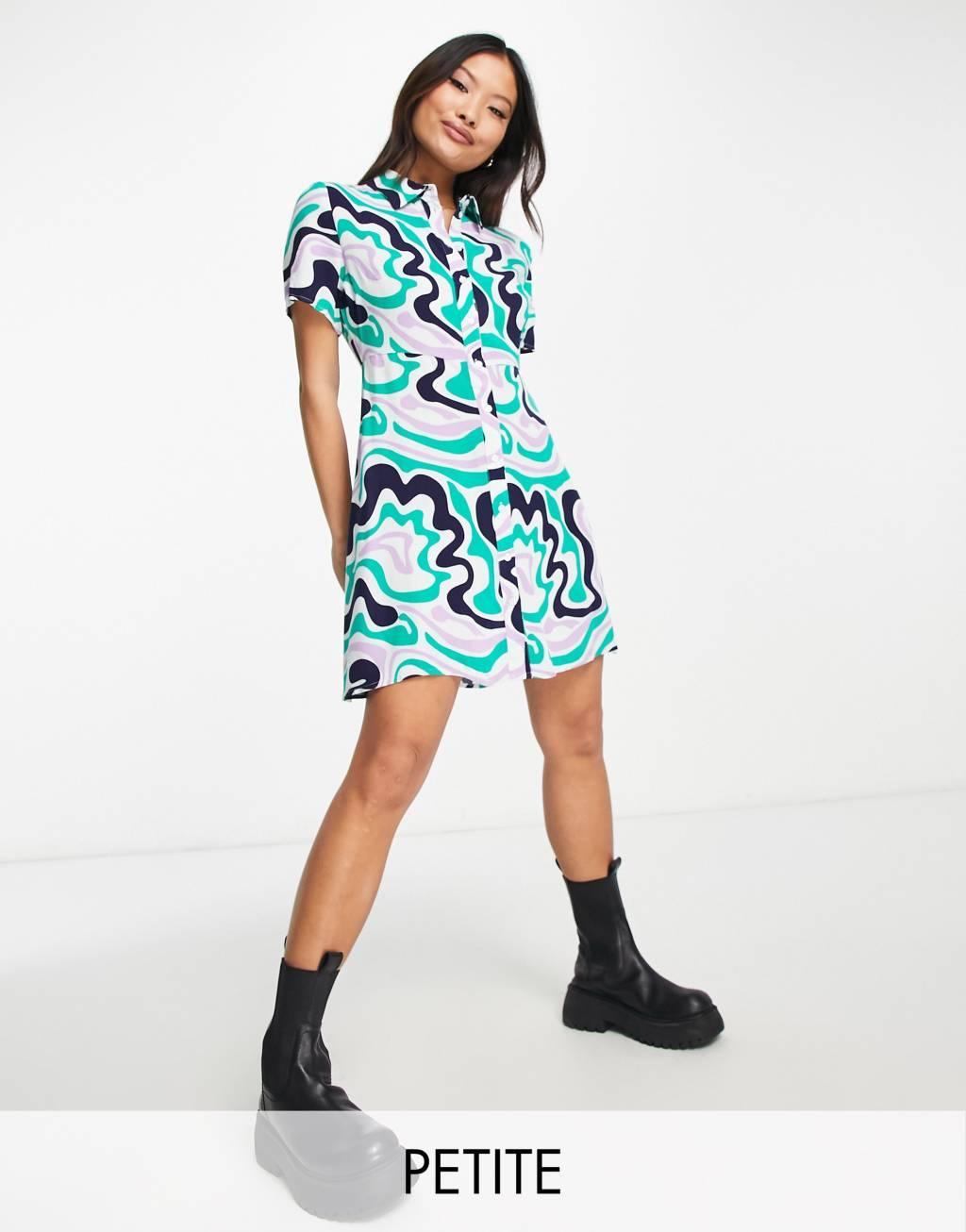 Pieces Petite exclusive mini shirt dress in green wavy print Product Image