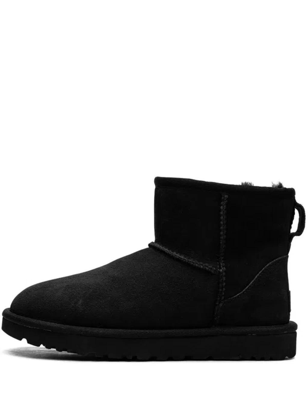 UGG Flat Ankle Boots  Woman Color Black In Black Product Image