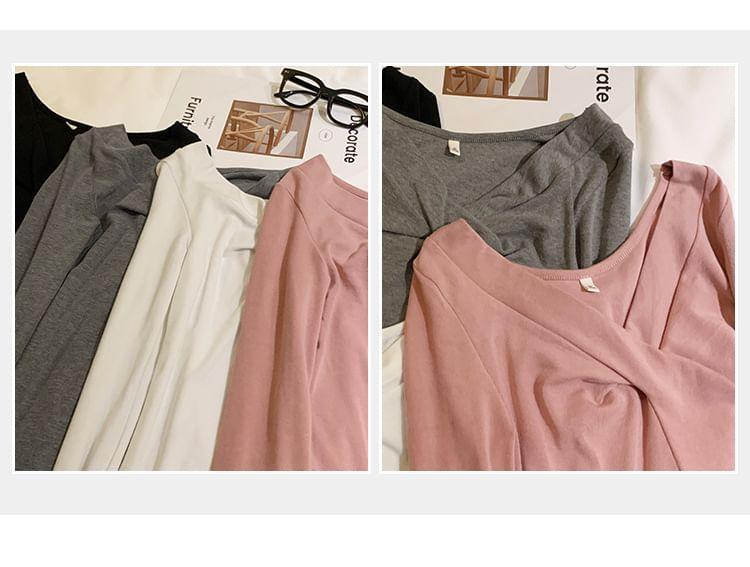 Long-Sleeve V-Neck Plain Knot T-Shirt Product Image