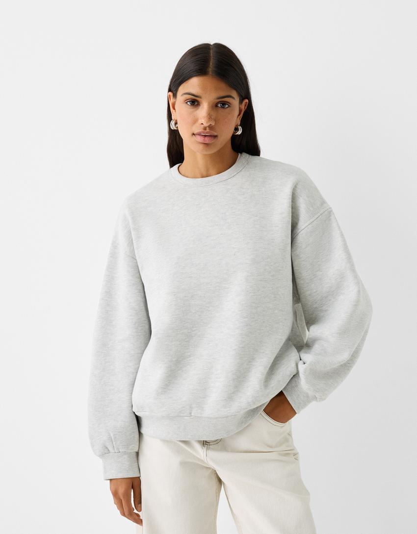 Oversize sweatshirt with side pockets Product Image