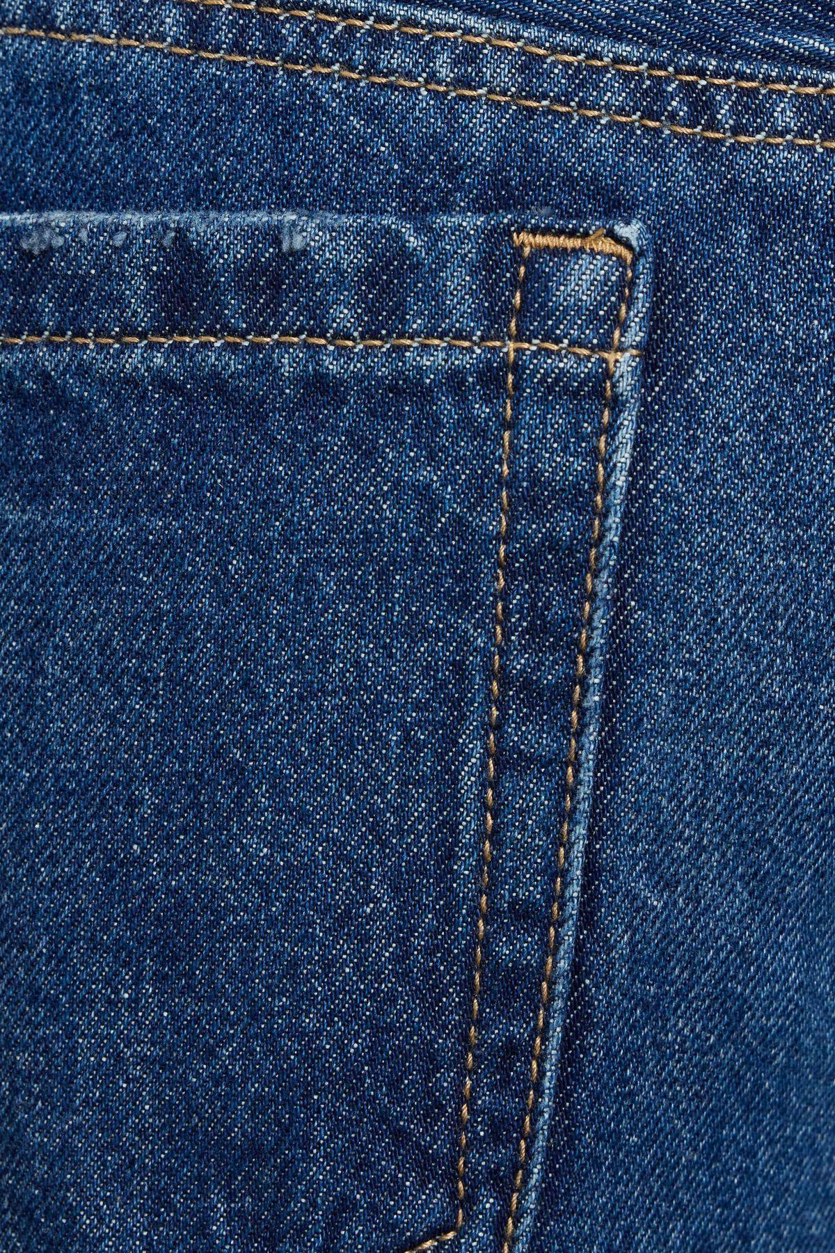 Low Rise Baggy Jeans Product Image