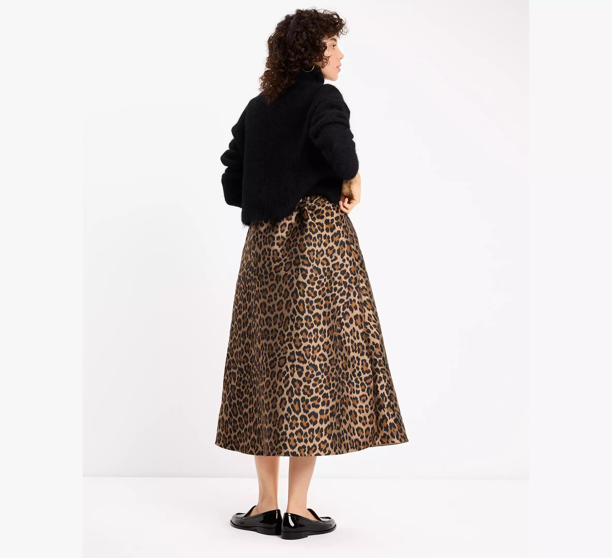 Classic Leopard Midi Skirt Product Image