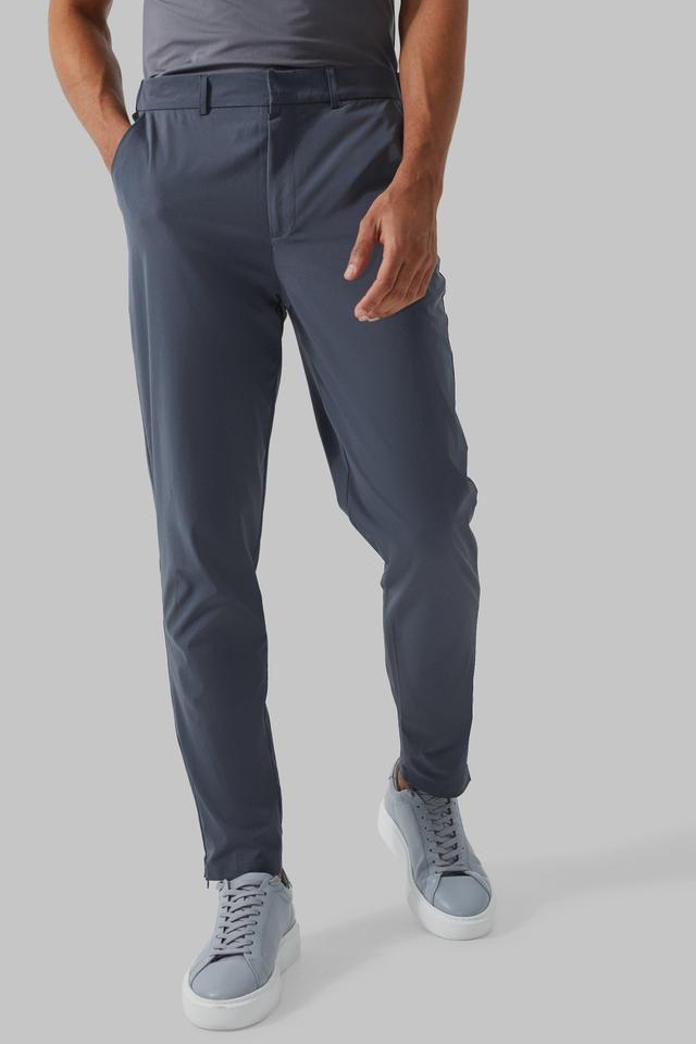 Man Active Stretch Tapered Golf Pants | boohooMAN USA Product Image