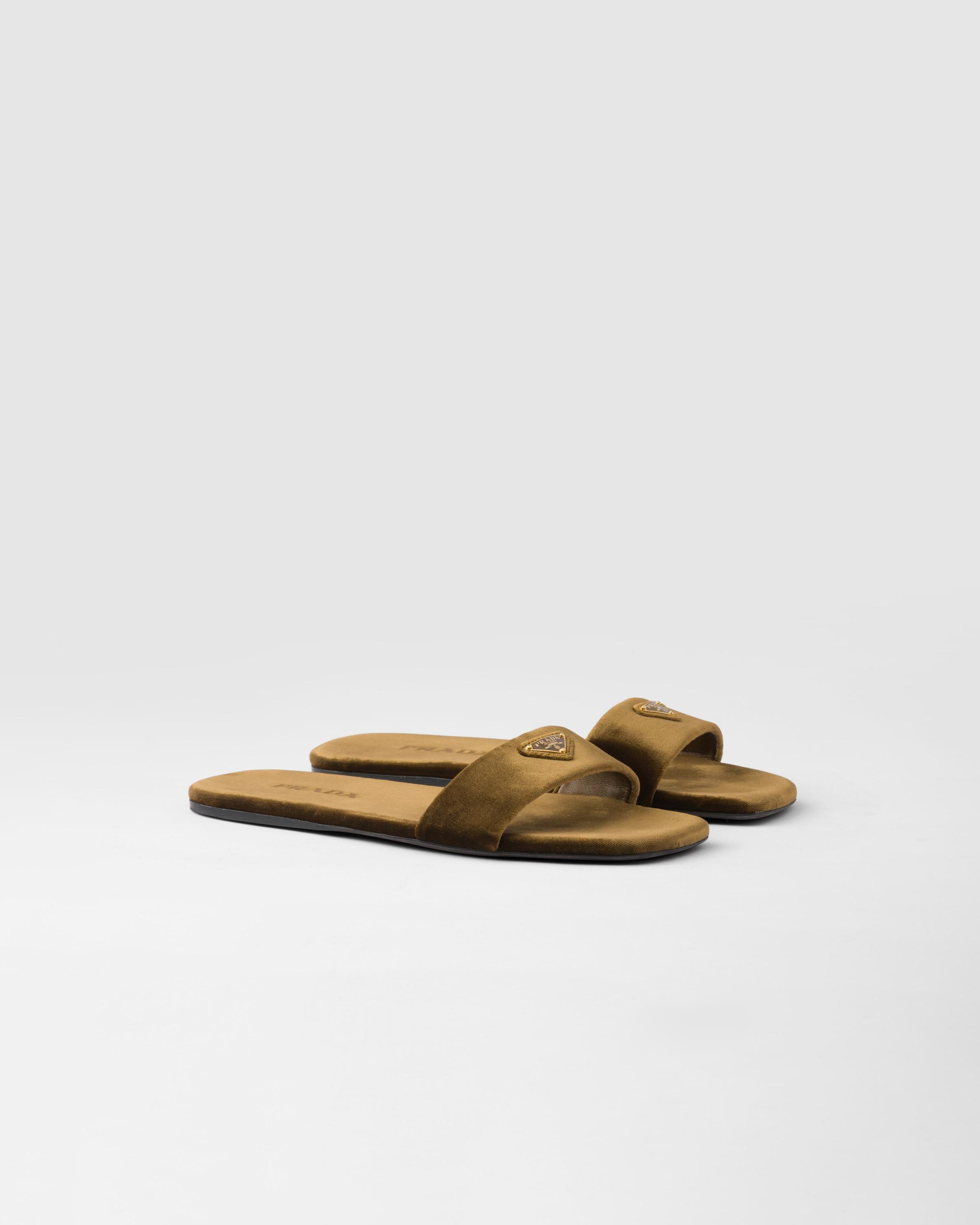 Flat velvet slides Product Image