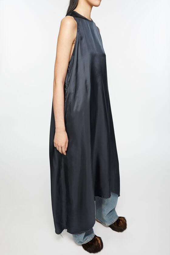 Sleeveless dress Product Image