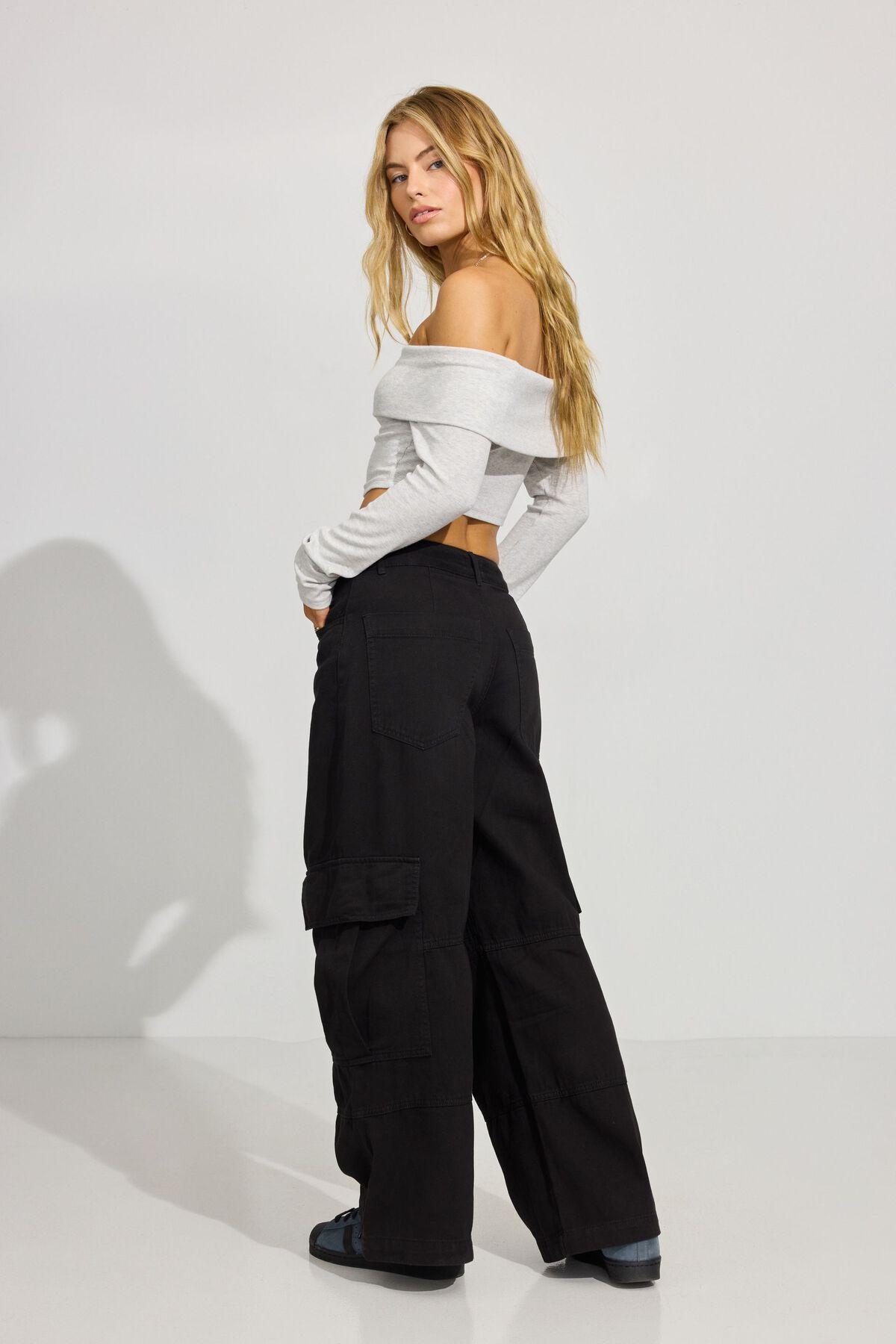 Extreme Baggy Cargo Pants Product Image