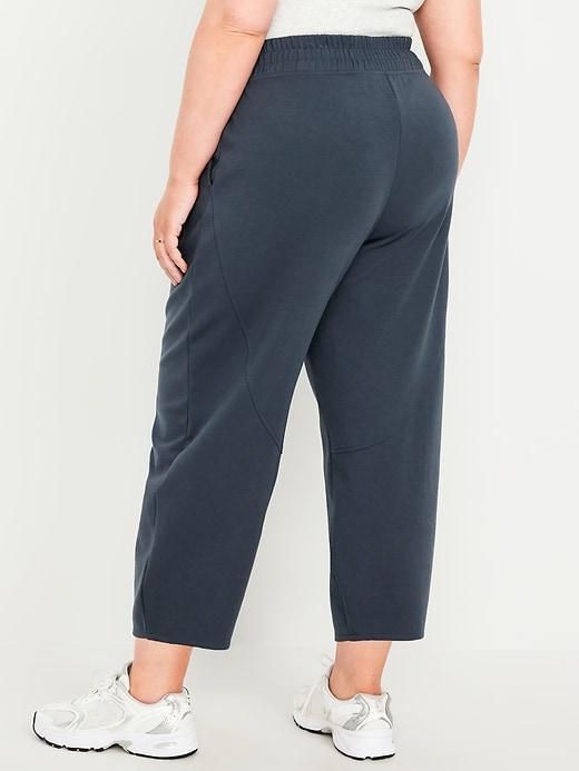 High-Waisted Dynamic Fleece Barrel-Leg Pants Product Image