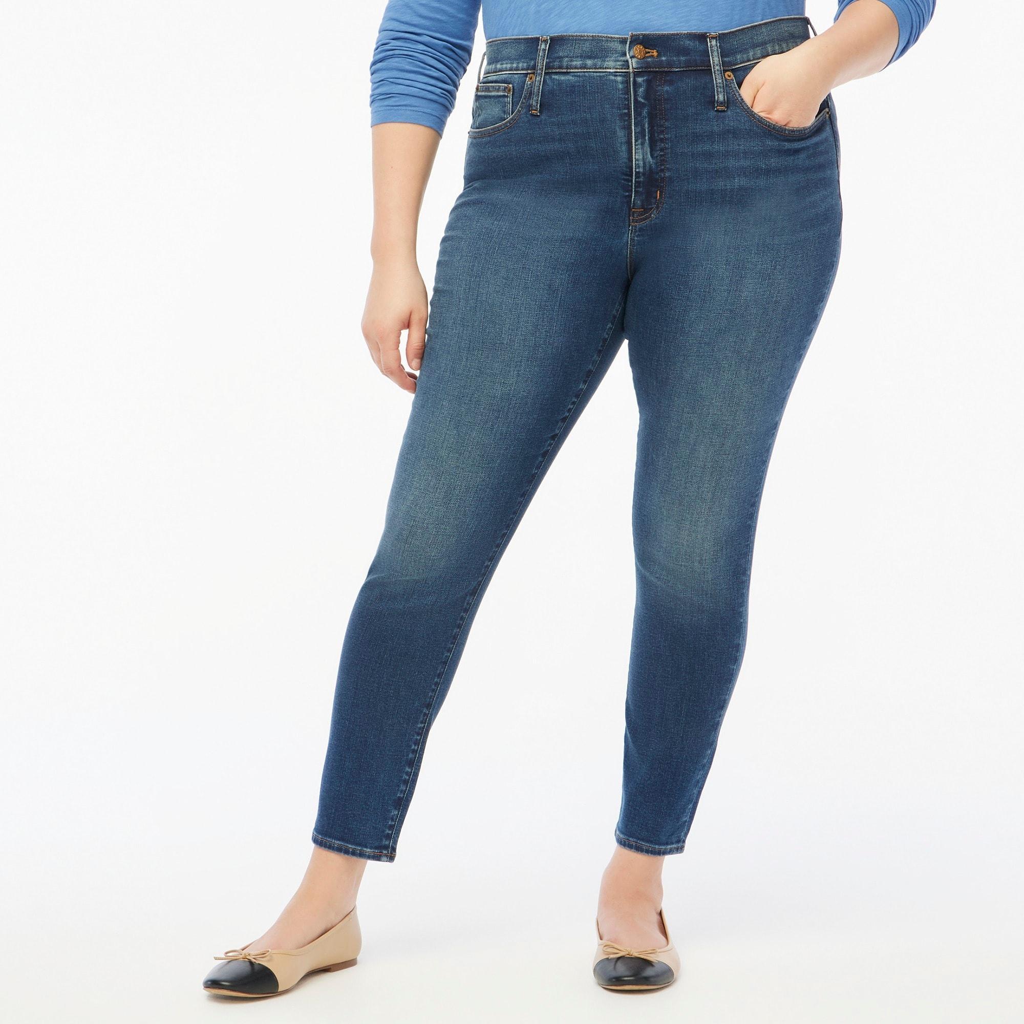 9" mid-rise skinny jean in signature stretch Product Image