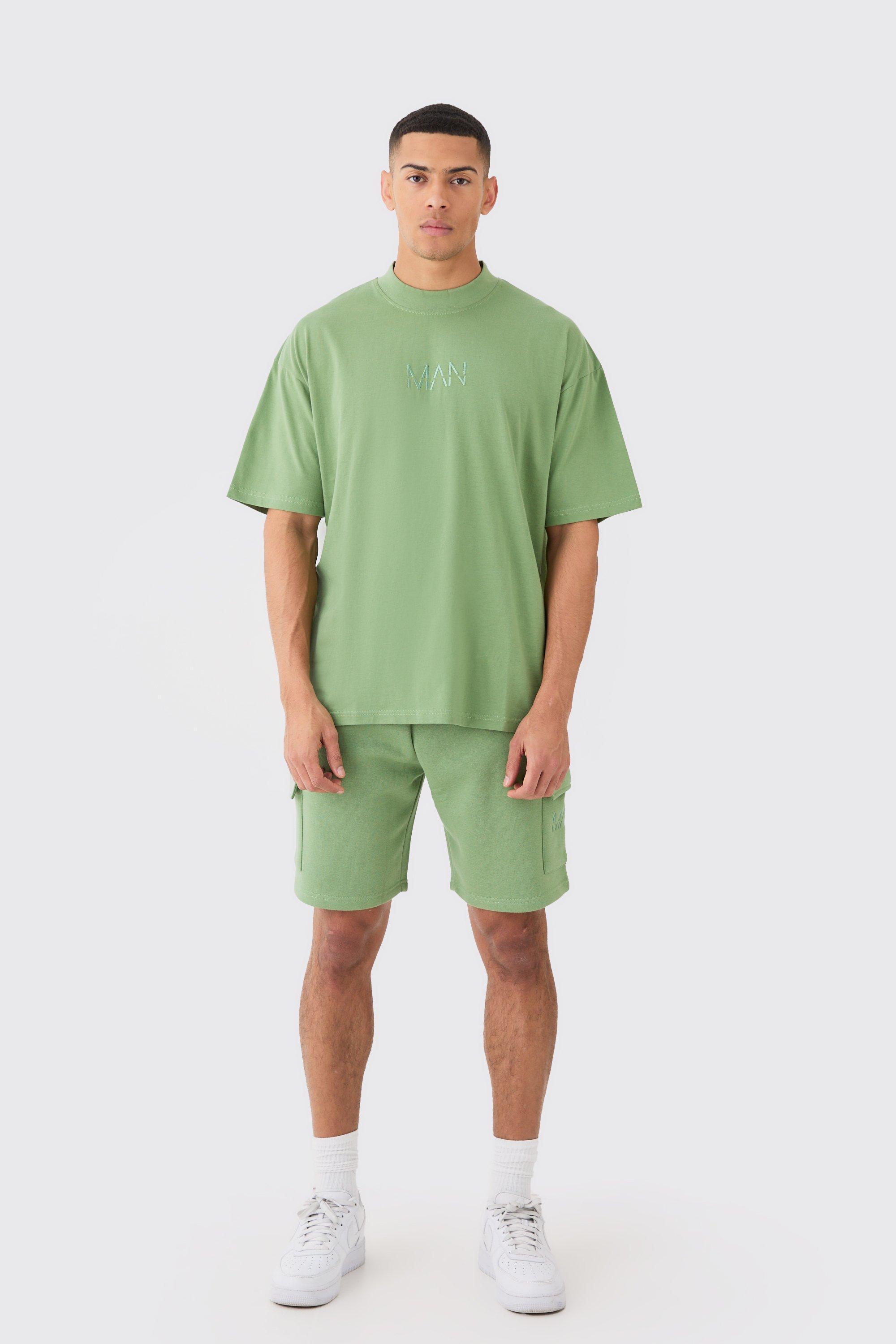 Man Oversized Extended Neck T-shirt And Cargo Short Set | boohooMAN USA Product Image