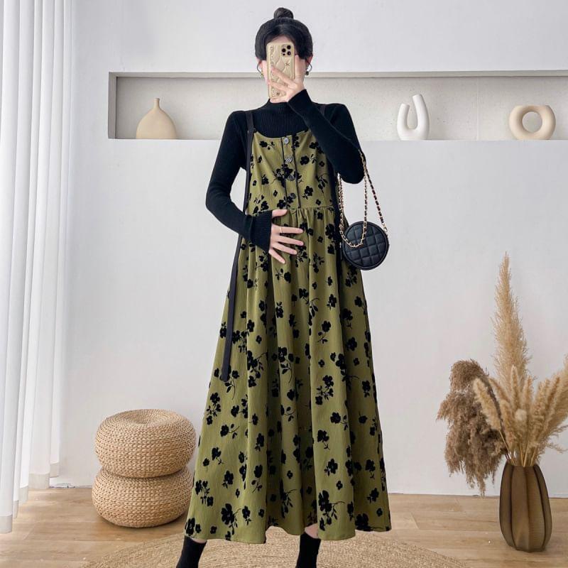 Maternity Long-Sleeve Mock Neck Plain Knit Top / Spaghetti Strap Scoop Neck Floral Print Midi Dungaree Dress Product Image