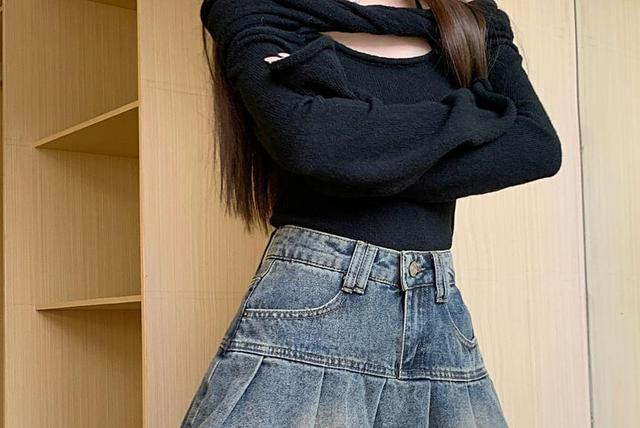 High Rise Washed Tassel Trim Pleated Mini A-Line Denim Skirt Product Image