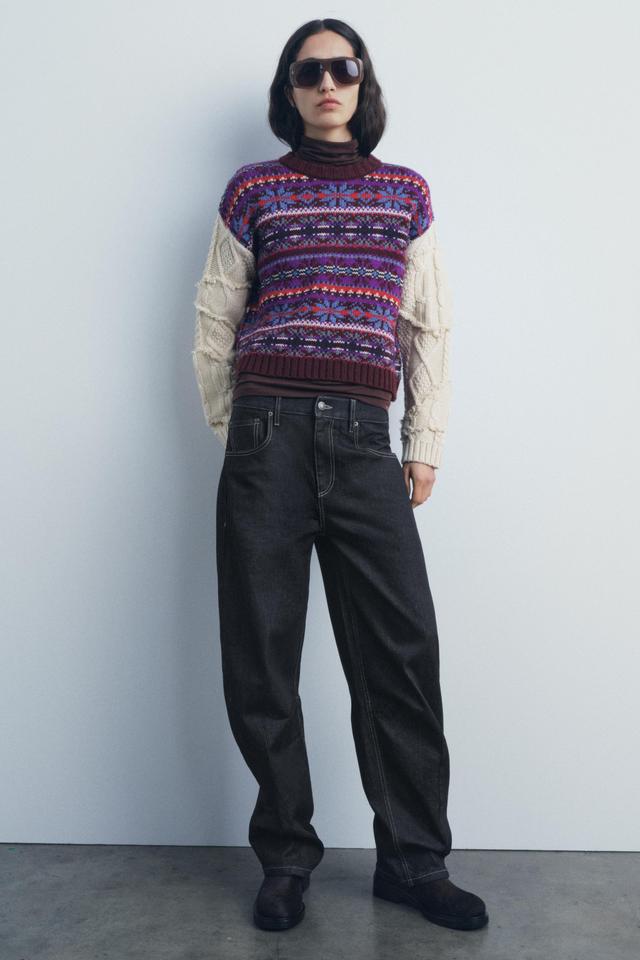 CONTRASTING KNIT JACQUARD SWEATER Product Image