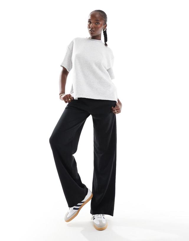 Stradivarius Tall wide leg sweatpants in black Product Image