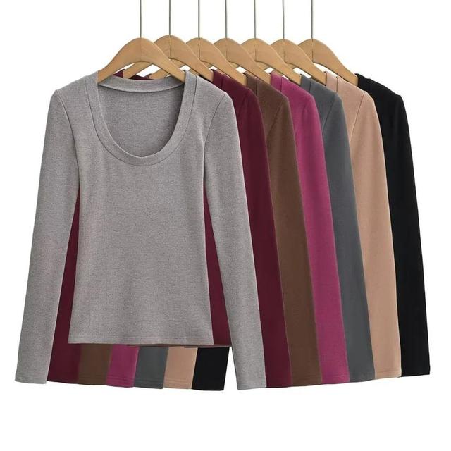 Long Sleeve Scoop Neck Plain Crop T-Shirt Product Image