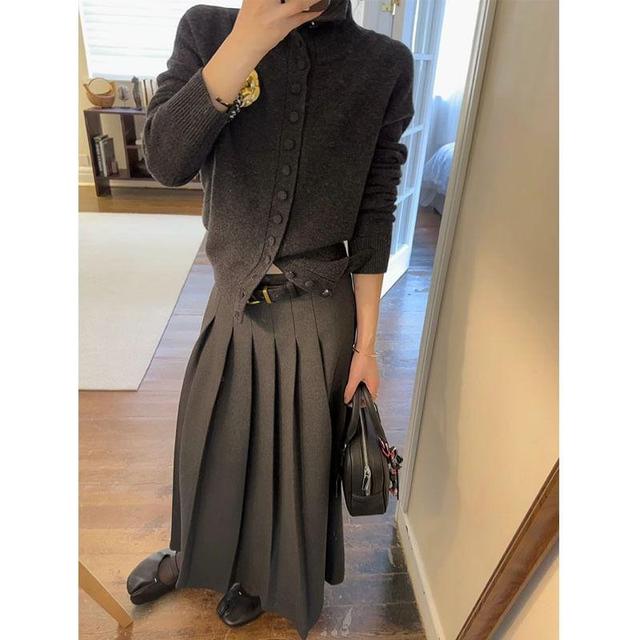 High Rise Plain Pleated Midi A-Line Skirt Product Image