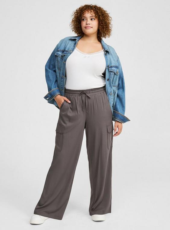 Wide-Leg Pull-On Wide Leg Stretch Challis Cargo Pant Product Image