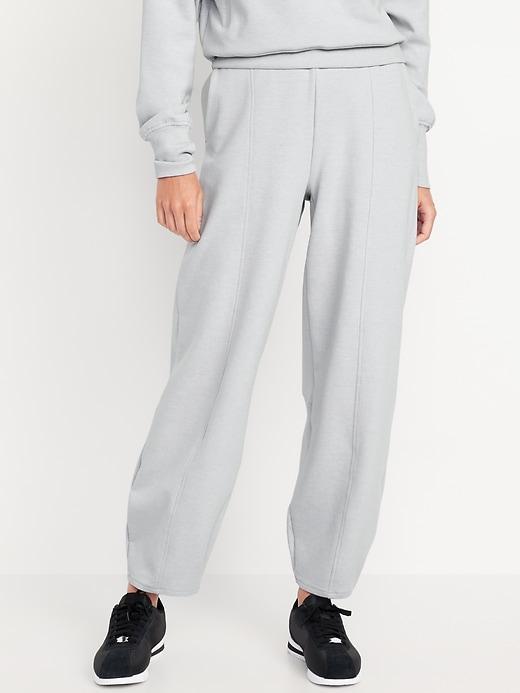 High-Waisted Dynamic Fleece Barrel-Leg Pants Product Image