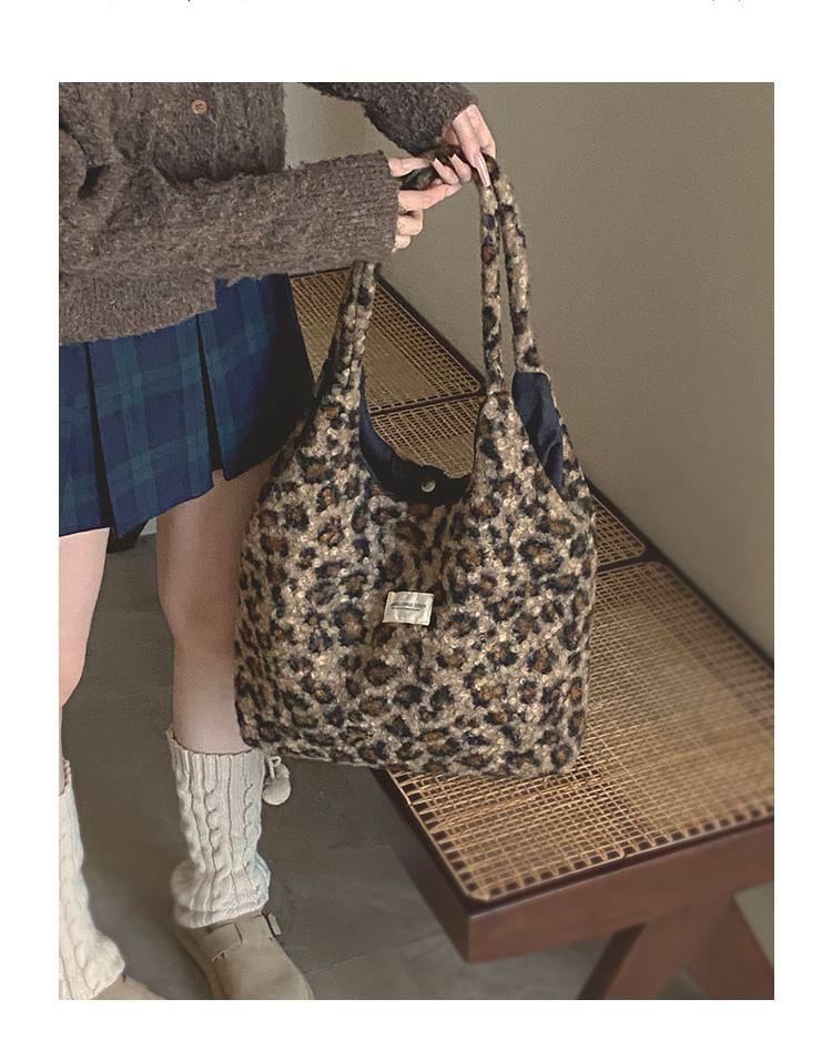 Leopard Print Fluffy Tote Bag Product Image