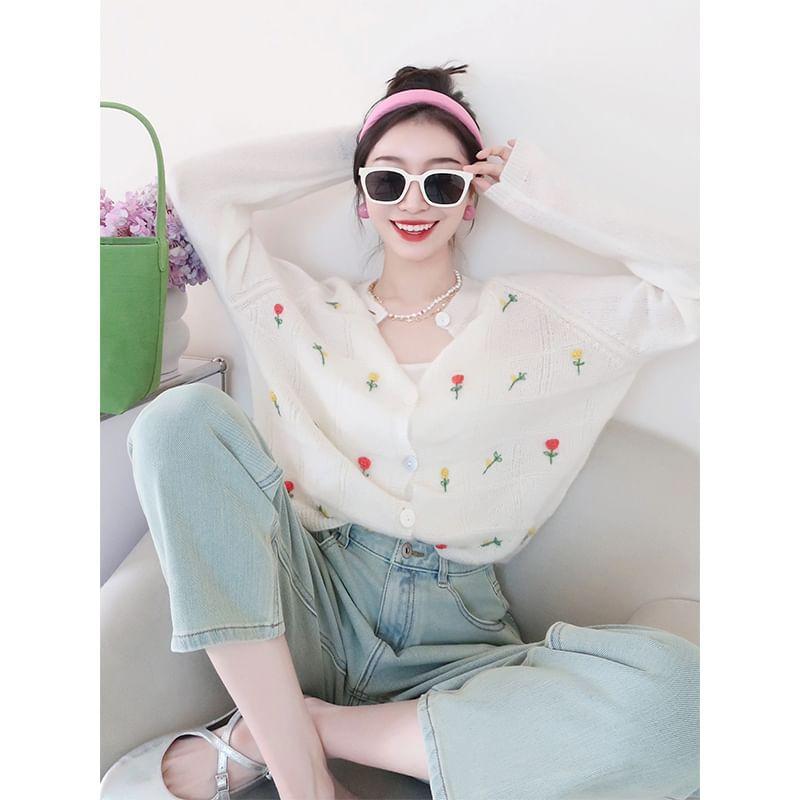 Round Neck Floral Embroidered Cardigan Product Image