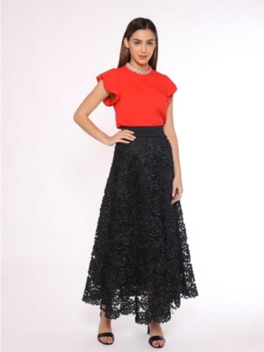 Gracia Three-Dimensional Flower Detail Long Mesh Skirt S21249 Product Image