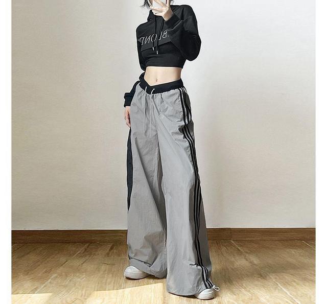 High Waist Color-Block Loose-Fit Wide-Leg Sweatpants Product Image