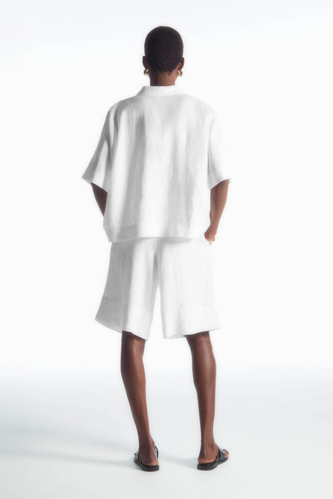 ELASTICATED LINEN SHORTS Product Image