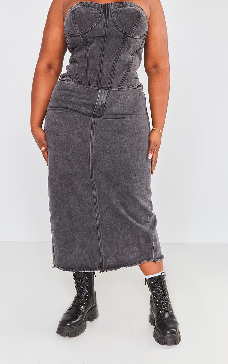 Plus Washed Black Frayed Hem Denim Maxi Skirt Product Image